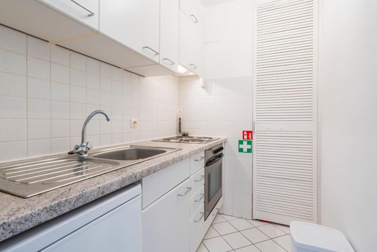 Luxueuze Vakantiestudio Met Zeezicht En Terras In Oostende Exterior photo
